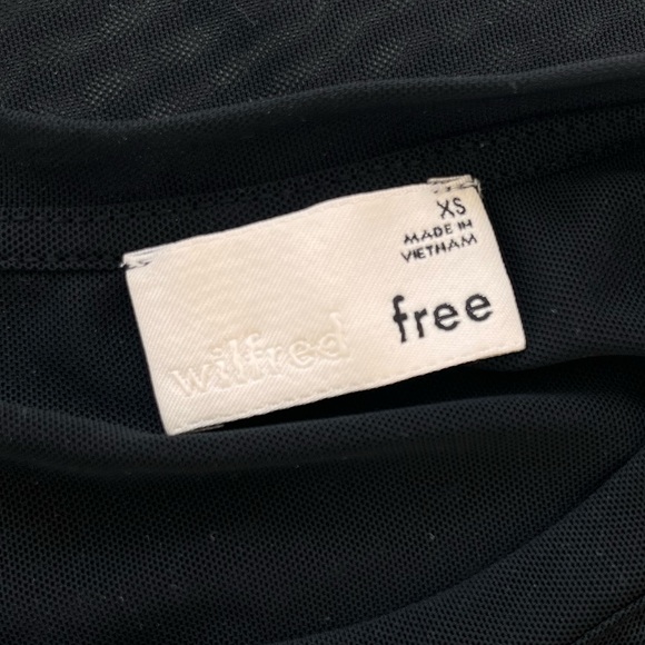 SOLD - Aritzia Wilfred Free Black Mesh Crop Top Size XS - Picture 3 of 5